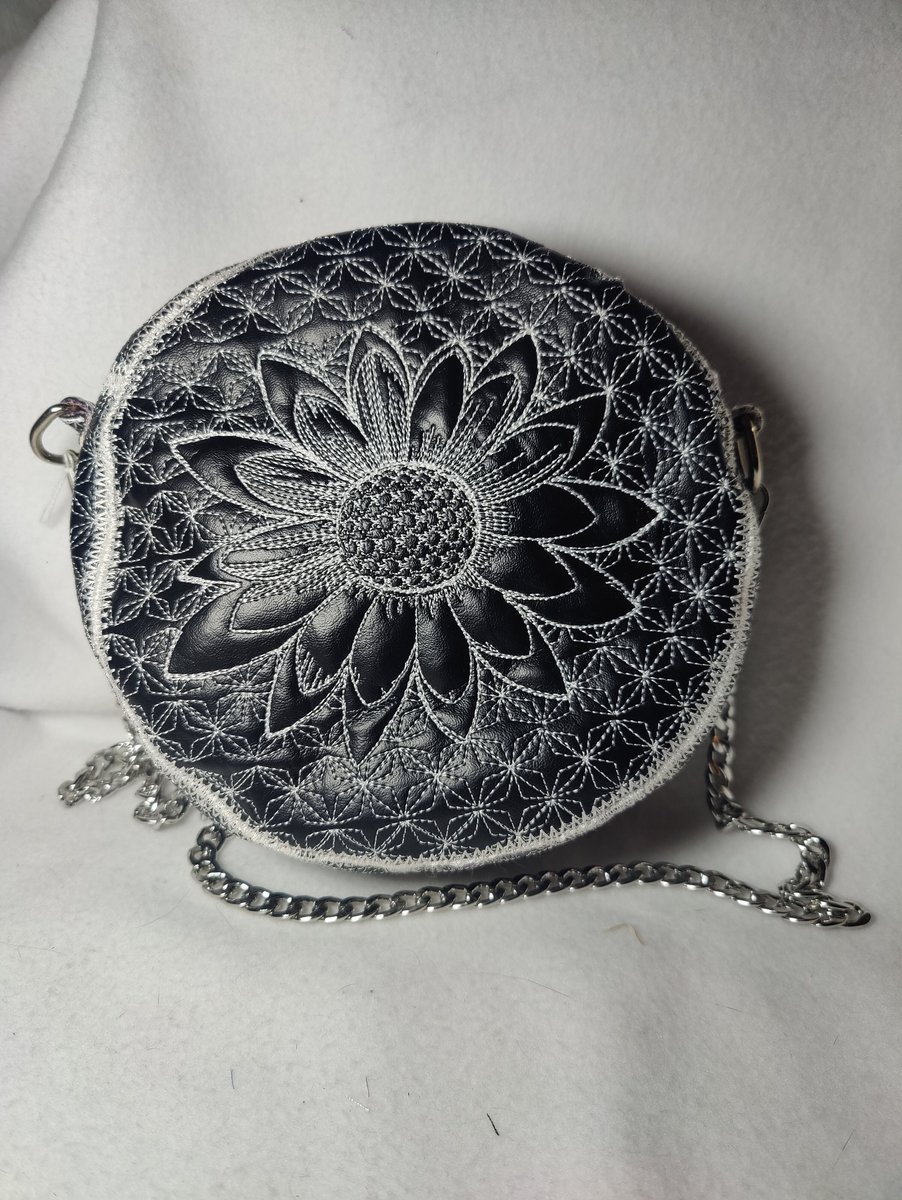 Handmade Black and White Round Flower Zipper Purse, Crossbody Round Embroidered Purse
