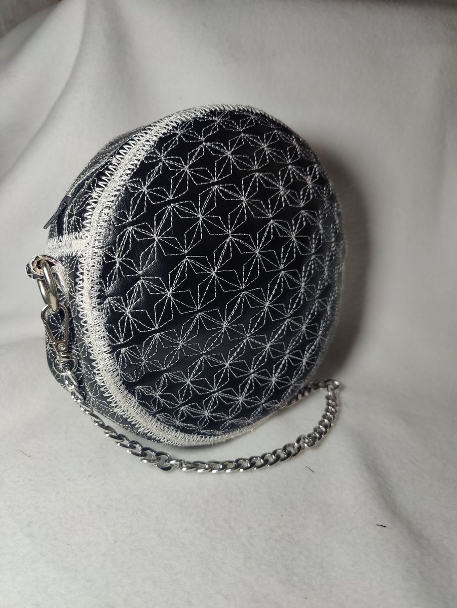 Handmade Black and White Round Flower Zipper Purse, Crossbody Round Embroidered Purse