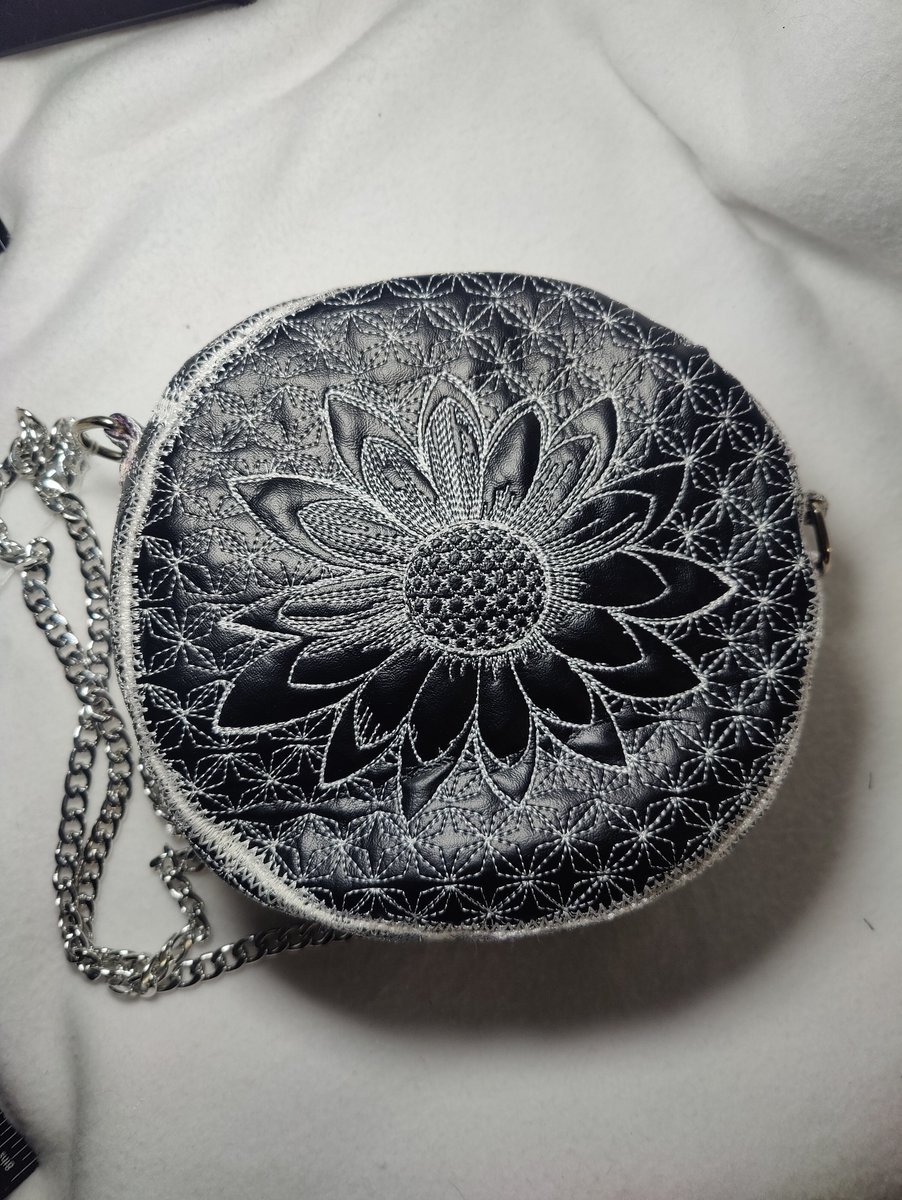 Handmade Black and White Round Flower Zipper Purse, Crossbody Round Embroidered Purse