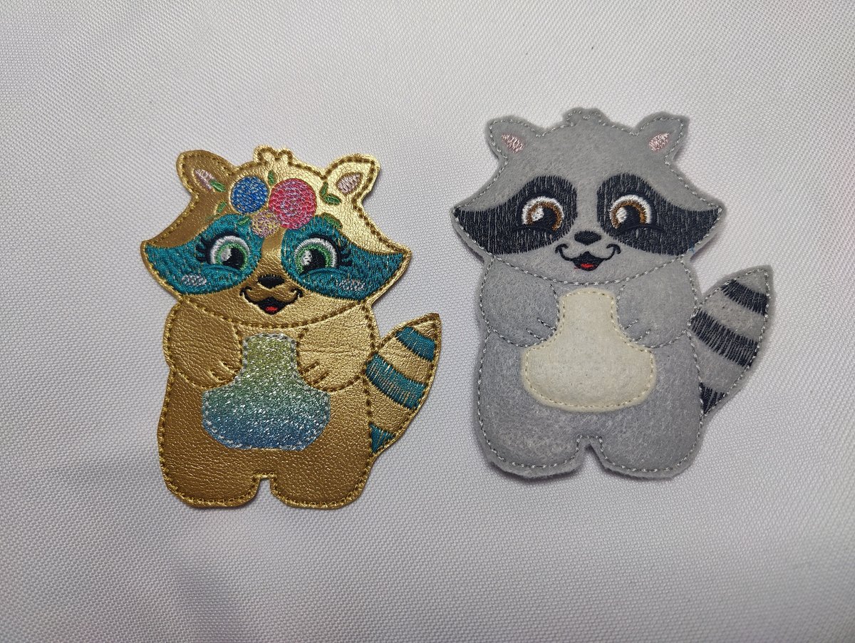 Raccoon Ice Pop Holder, Floral Raccoon Popsicle Holder