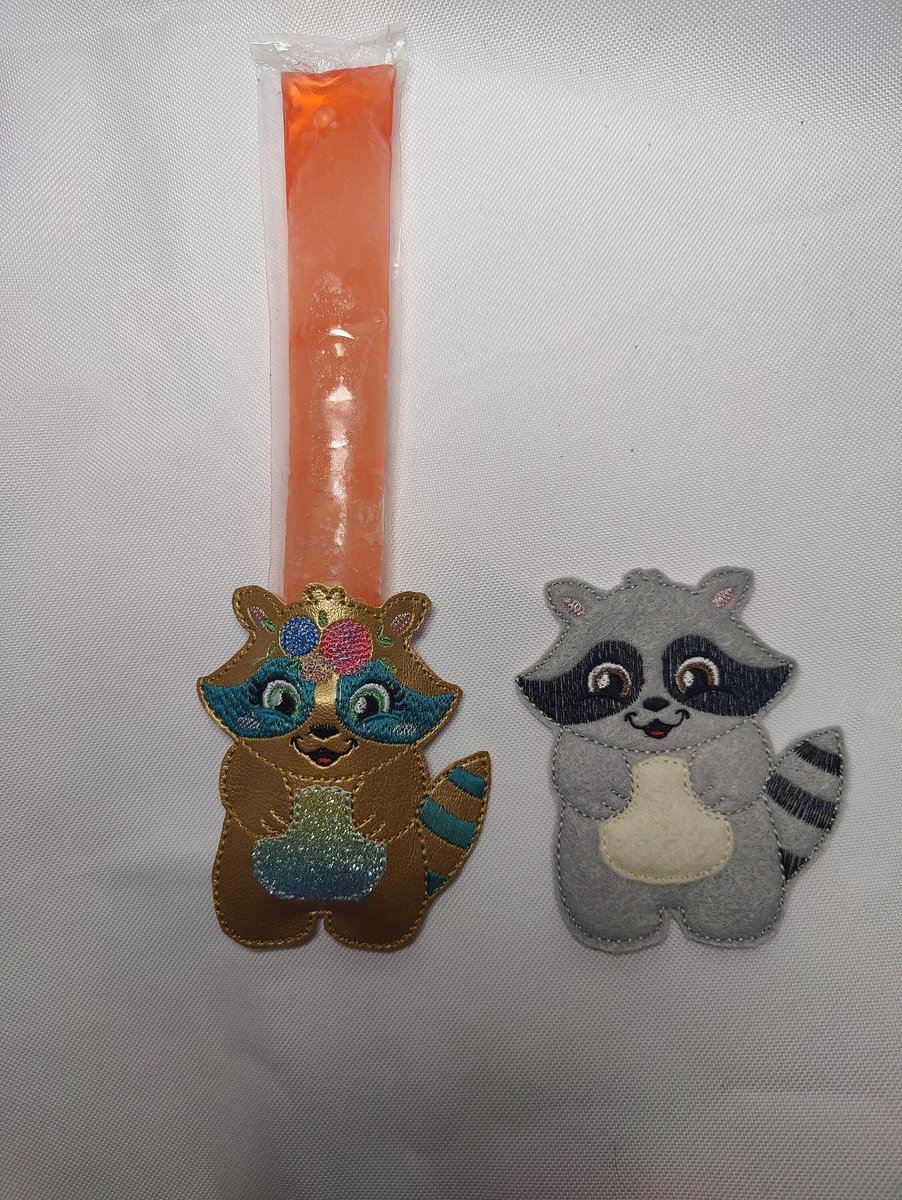 Raccoon Ice Pop Holder, Floral Raccoon Popsicle Holder