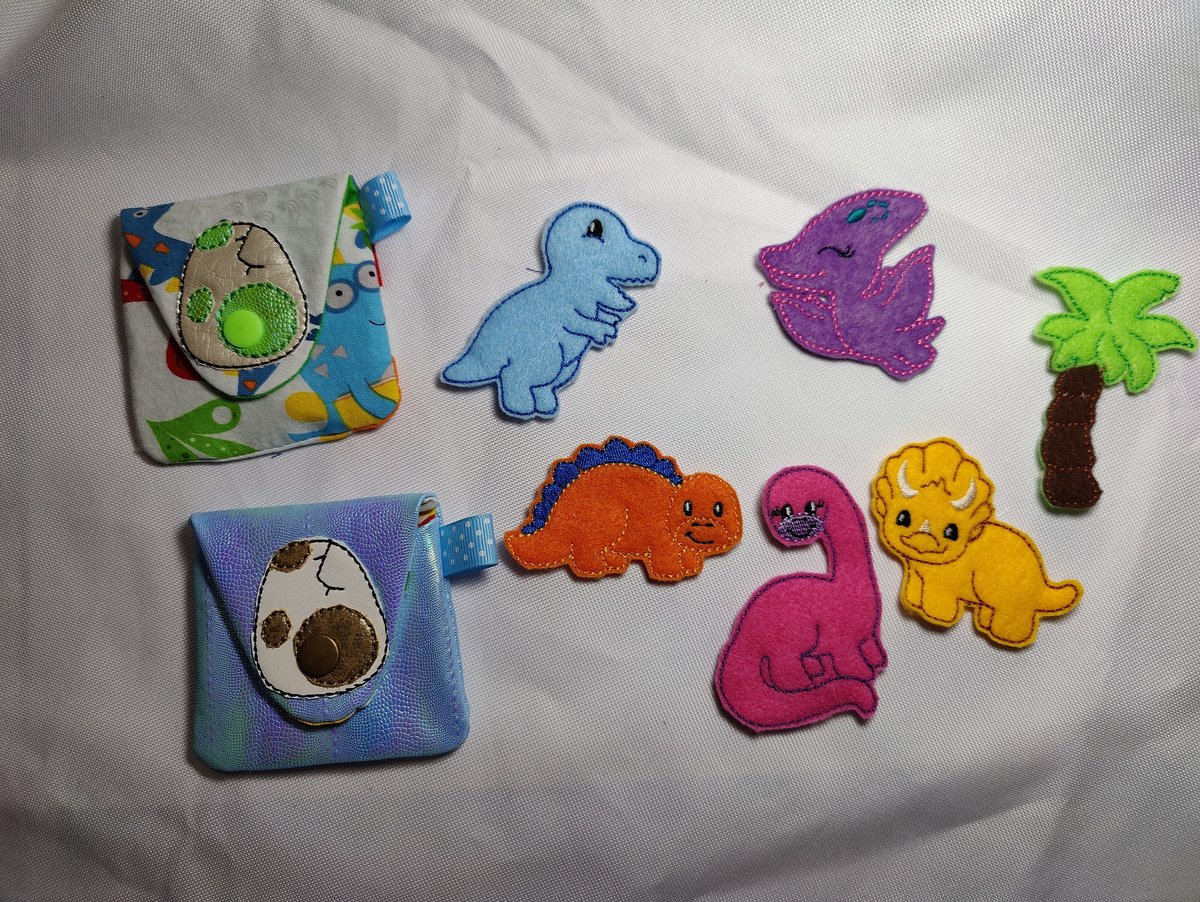 Dinosaur Play Set, Dinosaur Travel Feltie Playset, T-Rex, Triceratops, Pterodactyl, Brachiosaurus