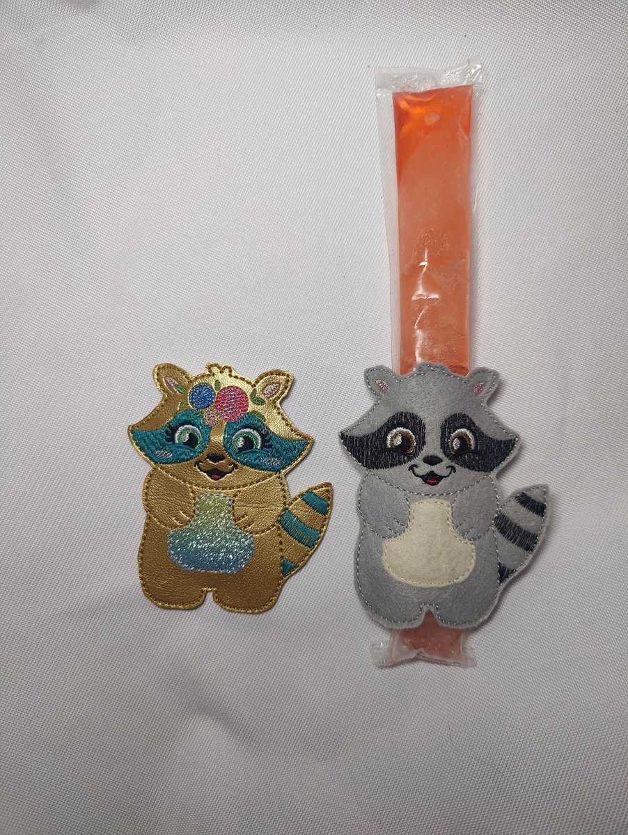 Raccoon Ice Pop Holder, Floral Raccoon Popsicle Holder