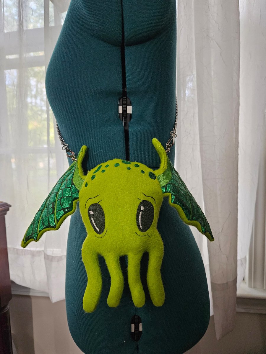 Cutie Cthulhu Side Familiar Purse