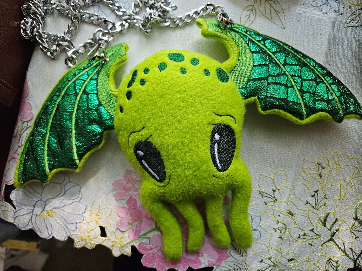 Cutie Cthulhu Side Familiar Purse