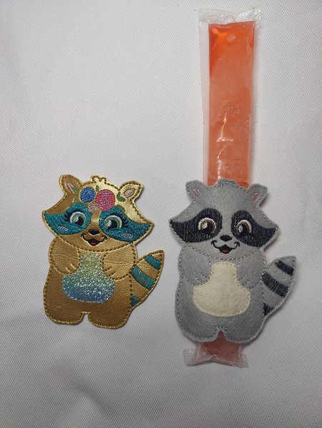 Raccoon Ice Pop Holder, Floral Raccoon Popsicle Holder